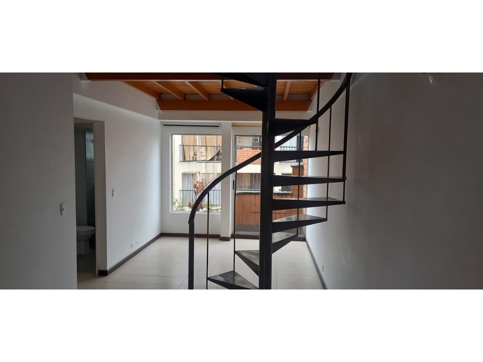 APARTAMENTO DUPLEX EN VENTA LA CASTELLANA — foto 2