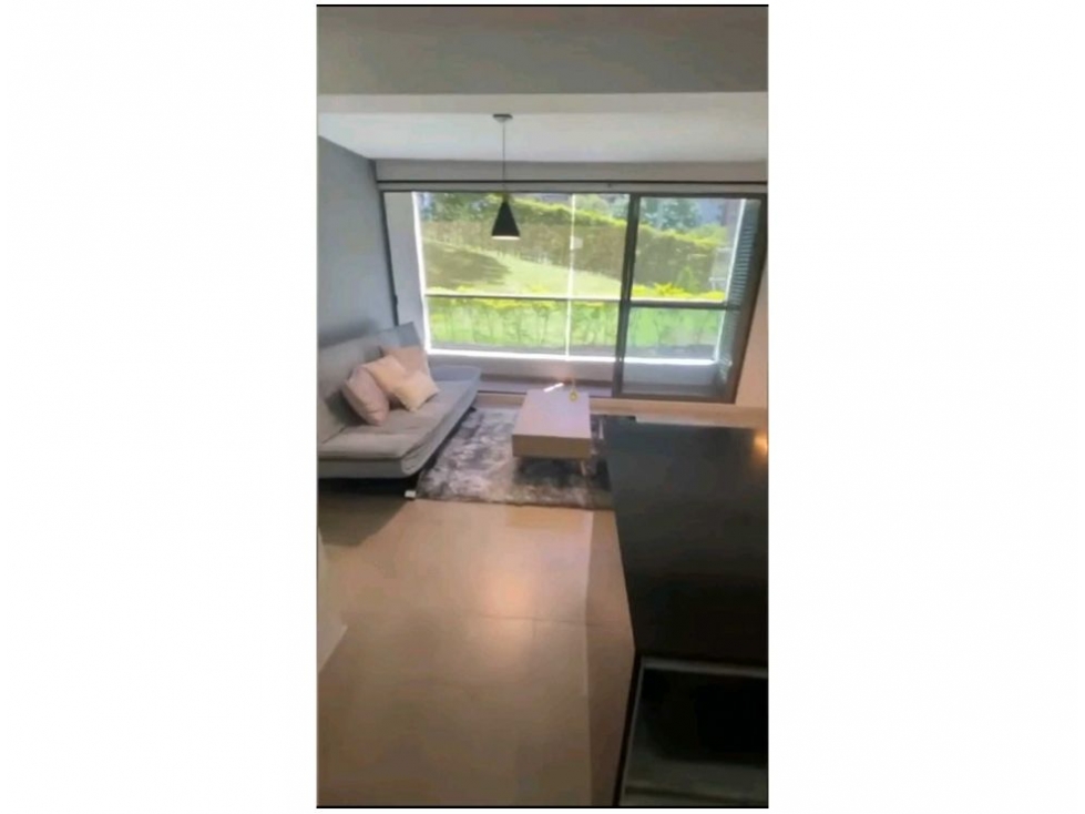 APARTAMENTO EN VENTA LOMA DE LOS BERNAL — foto 2