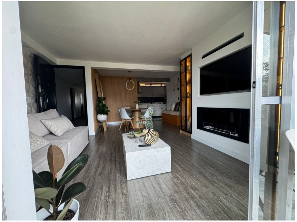 APARTAMENTO EN VENTA LOMA DE LOS BERNAL — foto 2