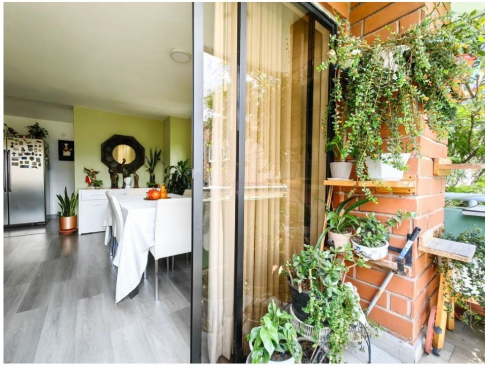 APARTAMENTO EN VENTA REMODELADO CONQUISTADORES — foto 2
