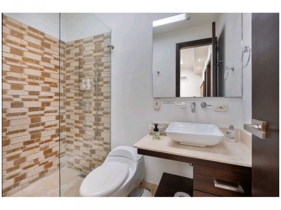 APARTAMENTO EN VENTA SECTOR POBLADO LALINDE — foto 2