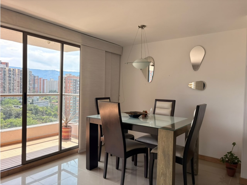APARTAMENTO EN ARRIENDO LOMA DE LOS BERNAL AMOBLADO — foto 3