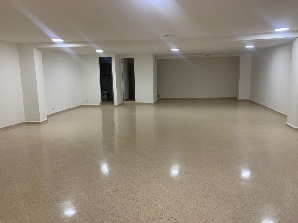 OFICINA EN ARRIENDO BELÉN GRANADA 3 PISO - 1