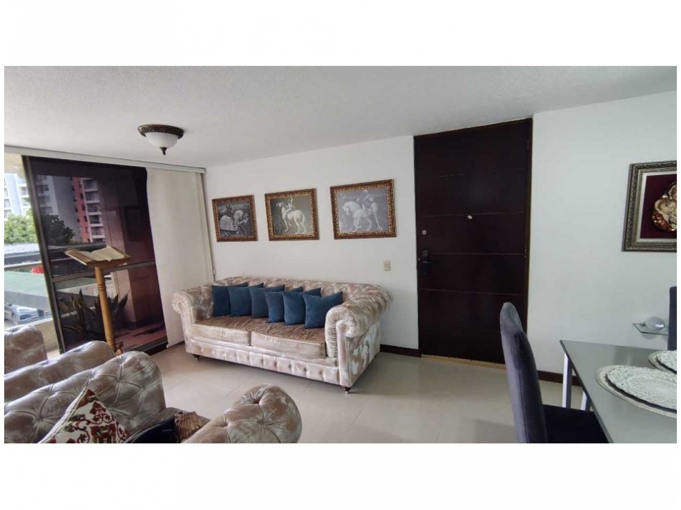 APARTAMENTO EN VENTA LOMA DE LOS BERNAL — foto 2