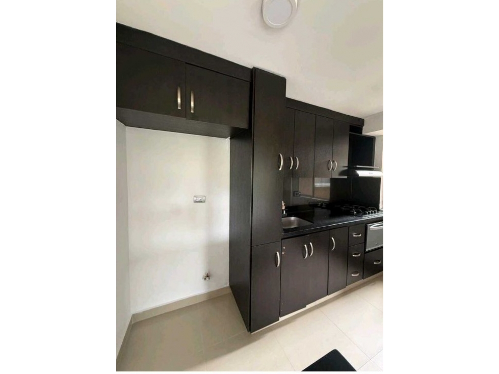 APARTAMENTO EN VENTA LOMA DE LOS BERNAL — foto 2