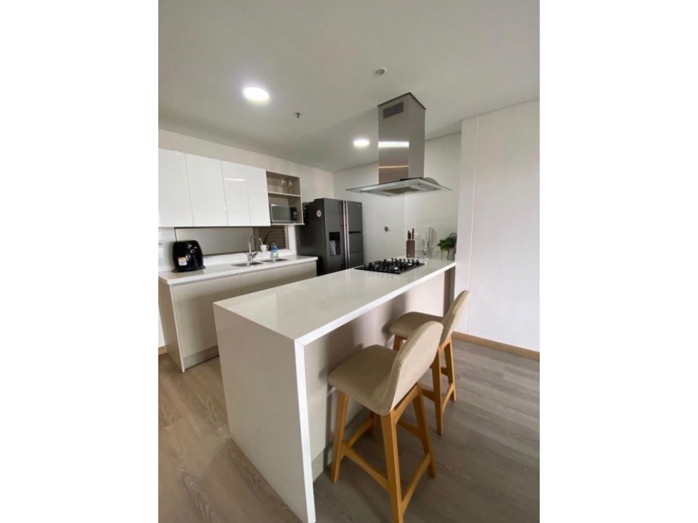 APARTAMENTO EN VENTA EL POBLADO VÍA LINARES — foto 2