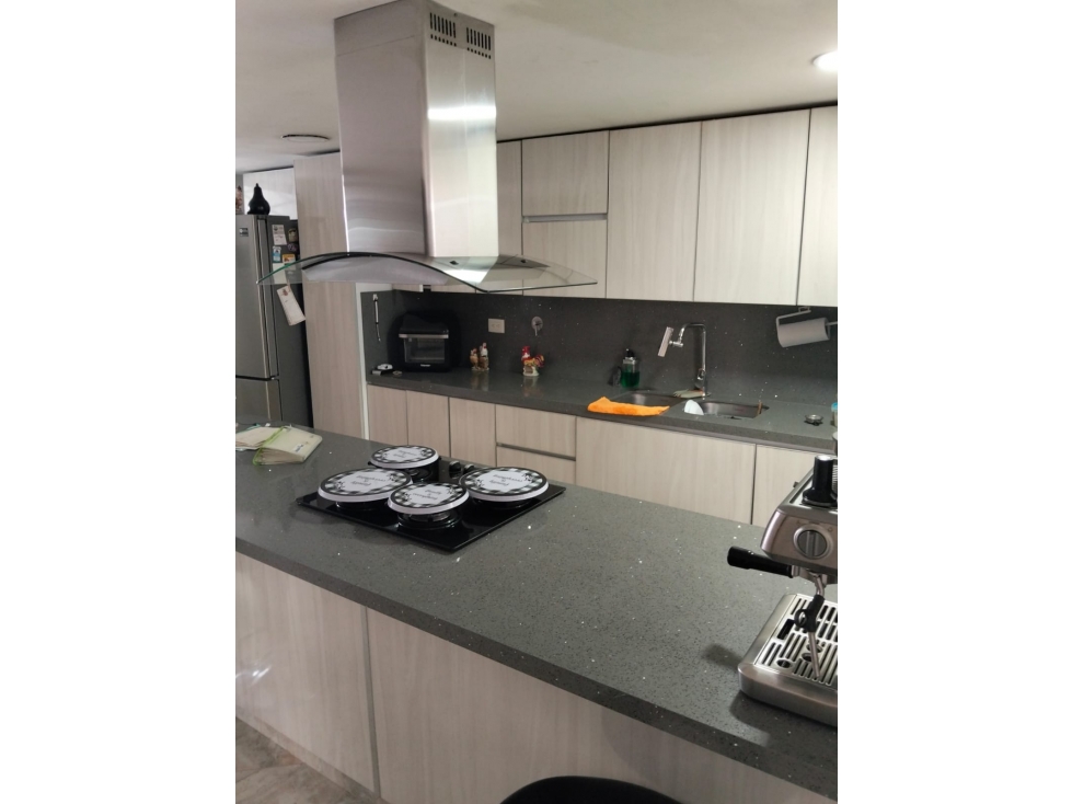 CASA EN VENTA UNIFAMILIAR LOMA DE LOS BERNAL — foto 2