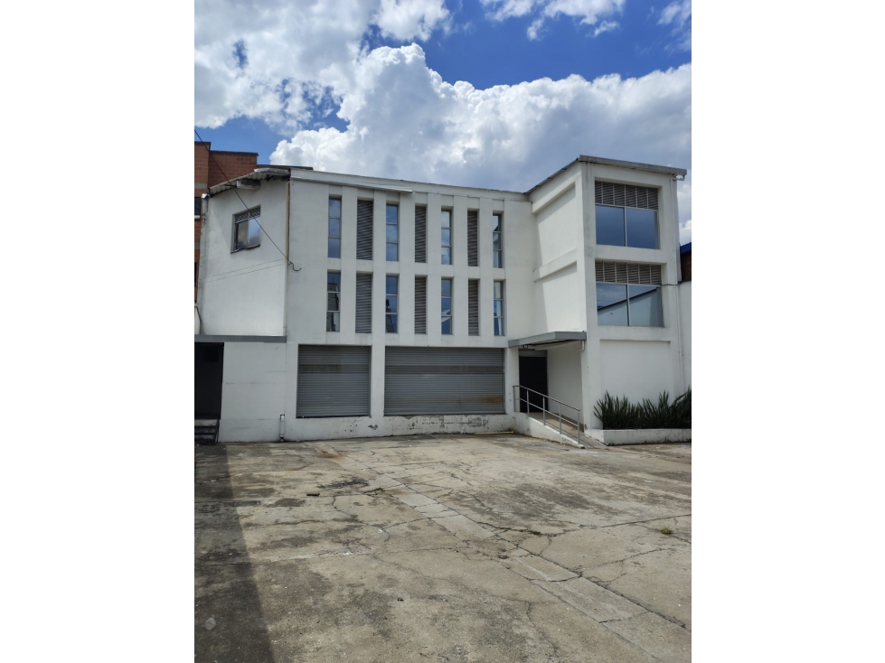 BODEGA PARA EL ARRIENDO EN ITAGUÍ - 2