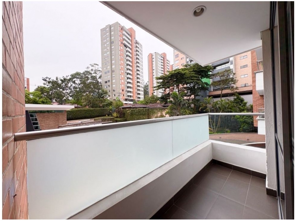 APARTAMENTO EN VENTA EN ENVIGADO LOMA DEL ESMERALDAL — foto 2