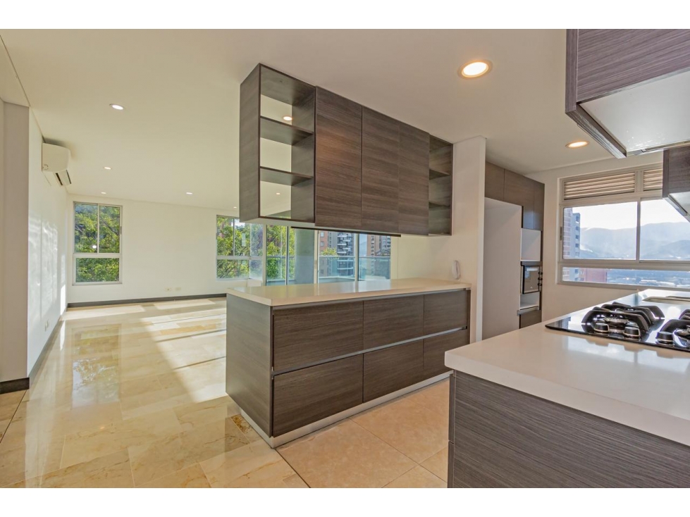APARTAMENTO PARA LA VENTA EN CASTROPOL, EL POBLADO — foto 3
