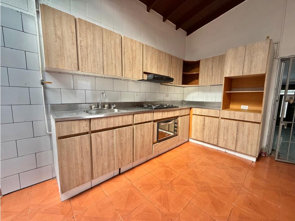 CASA EN ARRIENDO UNIFAMILIAR EN LAURELES — foto 2