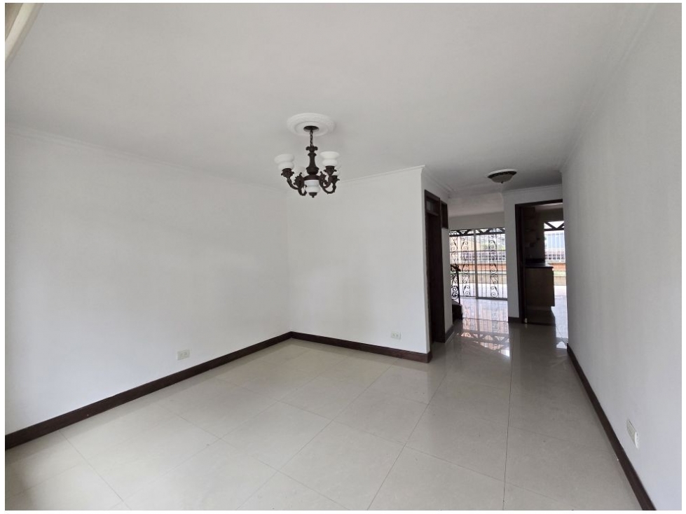 CASA EN VENTA LOMA DE LOS BERNAL