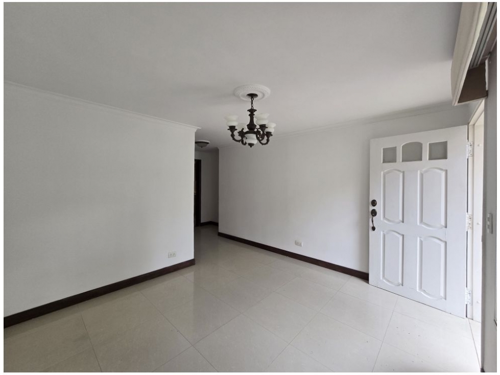 CASA EN VENTA LOMA DE LOS BERNAL — foto 2