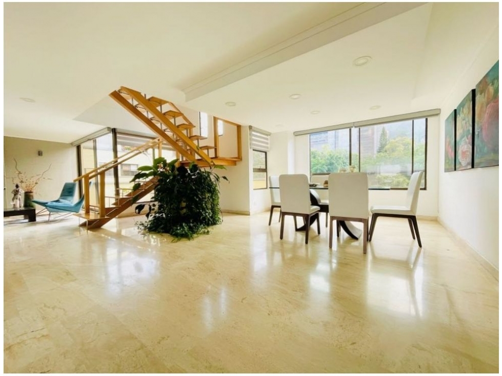SE VENDE APARRTAMENTO DUPLEX EN EL POBLADO SECTOR LA CONCHA