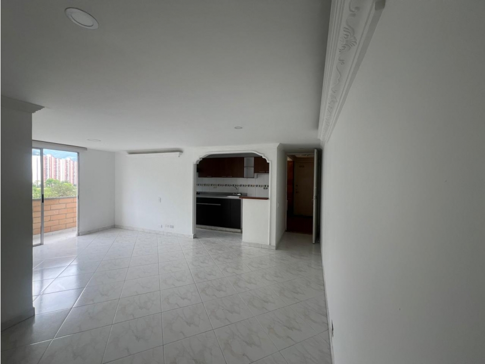 SE ARRIENDA APARTAMENTO EN LOMA DE LOS BERNAL CESIÓN — foto 3