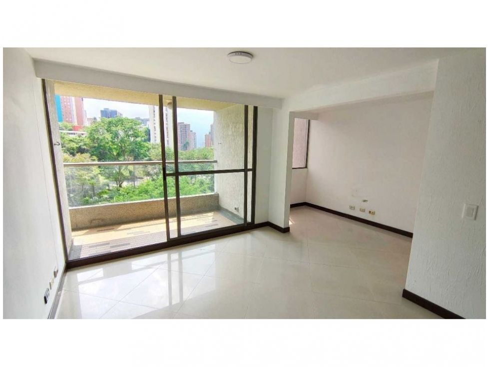 APARTAMENTO LOMA DE LOS BERNAL — foto 3