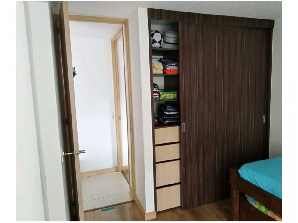 APARTAMENTO EN VENTA LOMA DE LOS BERNAL — foto 3