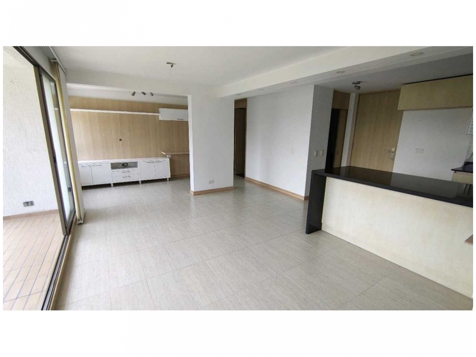 APARTAMENTO LOMA DE LOS BERNAL — foto 3