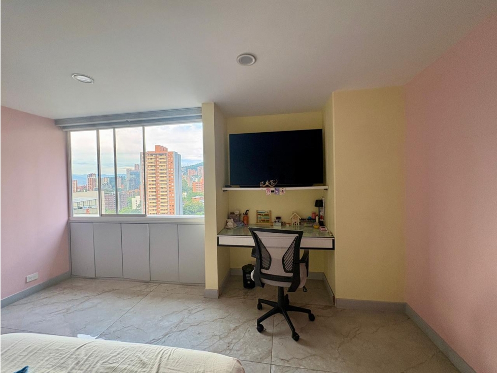 APARTAMENTO PARA LA RENTA AMOBLADO EN POBLADO EL SECTOR DE PROVENZA — foto 3