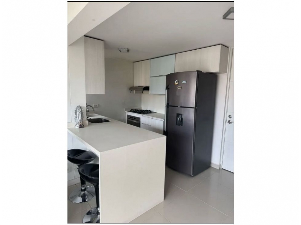 APARTAMENTO EN VENTA LOMA DE LOS BERNAL — foto 3