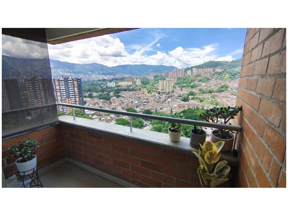 APARTAMENTO EN VENTA LOMA DE LOS BERNAL — foto 3