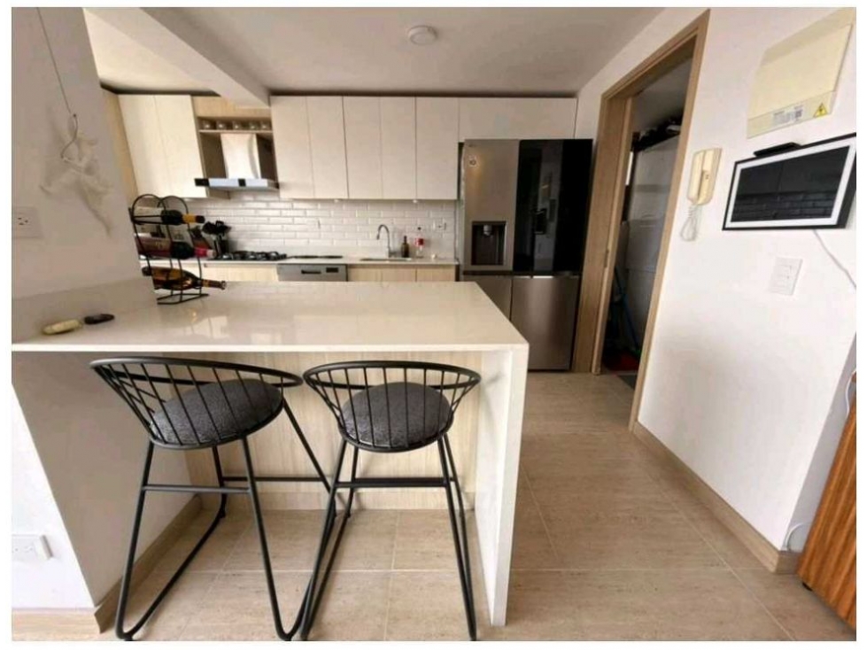 APARTAMENTO EN VENTA LOMA DE LOS BERNAL — foto 3