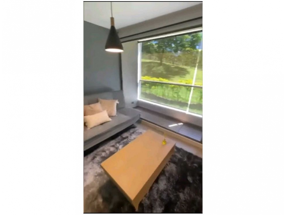 APARTAMENTO EN VENTA LOMA DE LOS BERNAL — foto 3