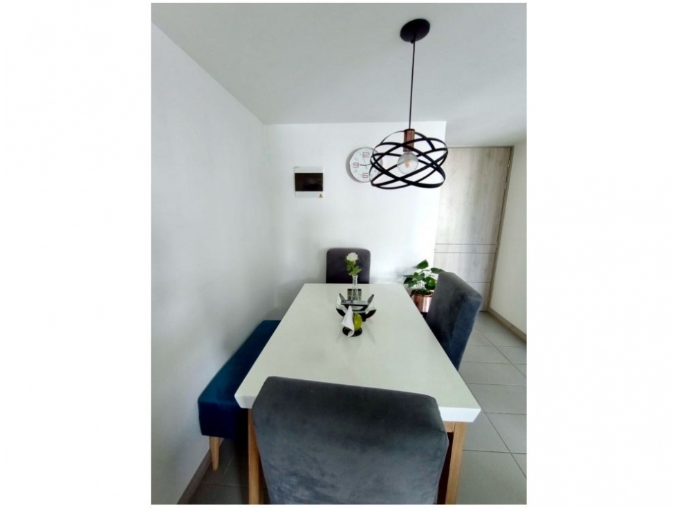 APARTAMENTO EN VENTA LOMA DE LOS BERNAL — foto 3