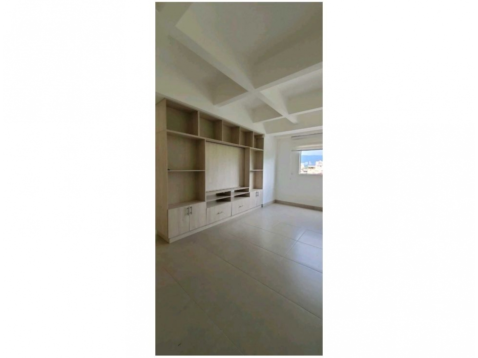 APARTAMENTO EN VENTA LOMA DE LOS BERNAL — foto 3