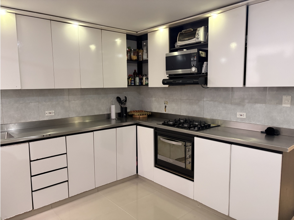 CASA EN ARRIENDO EN LA CASTELLANA