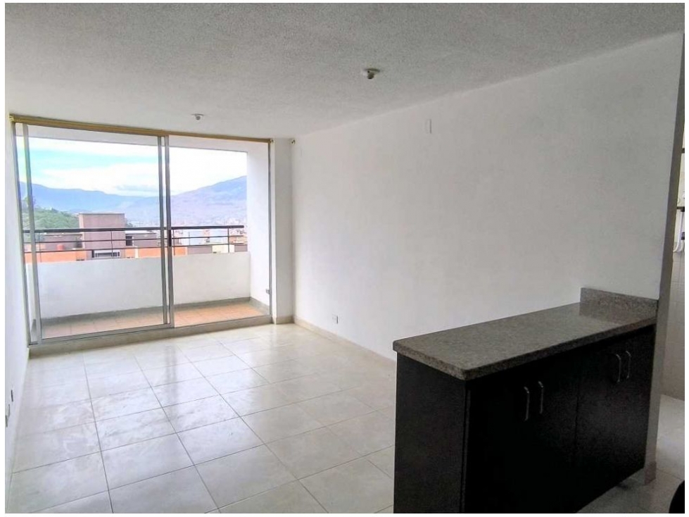 APARTAMENTO EN VENTA LOMA DE LOS BERNAL — foto 2