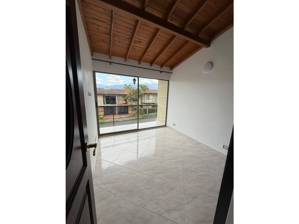 CASA UNIFAMILIAR EN ARRIENDO LA ESTRELLA - 3