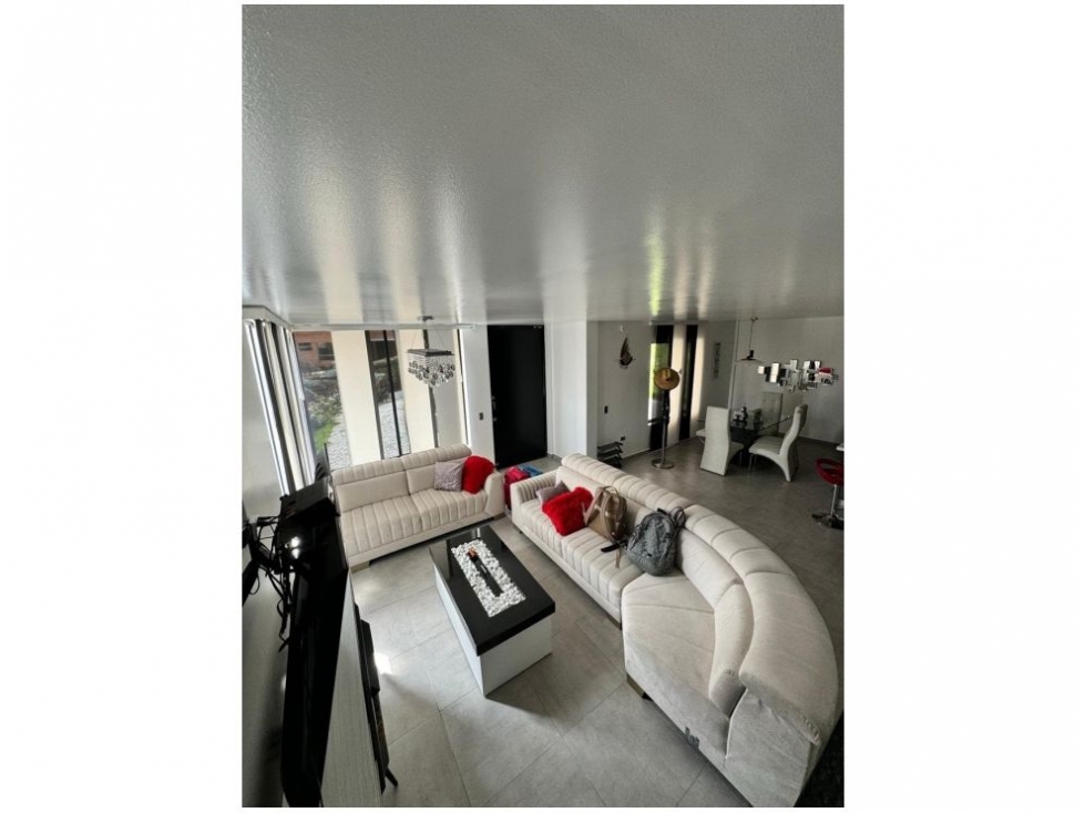 CASA EN VENTA LOMA DEL ESCOBERO PARTE ALTA — foto 3