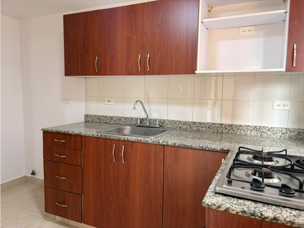 APARTAMENTO EN ARRIENDO LAURELES LA CASTELLANA — foto 2