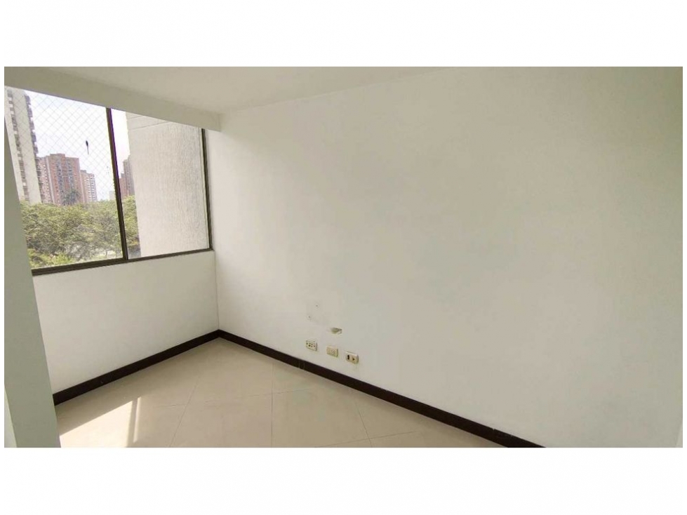 APARTAMENTO LOMA DE LOS BERNAL — foto 4