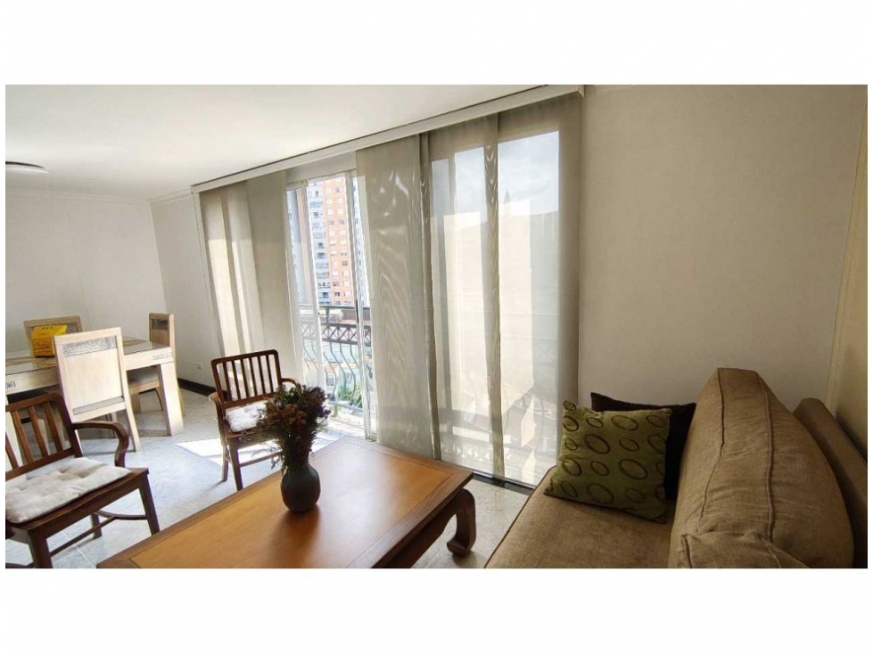 APARTAMENTO EN VENTA LOMA DE LOS BERNAL — foto 4