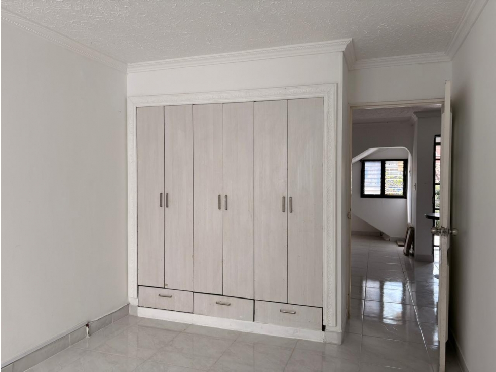 APARTAMENTO EN ARRIENDO LA ALMERIA CERCA A LA CASTELLANA — foto 6