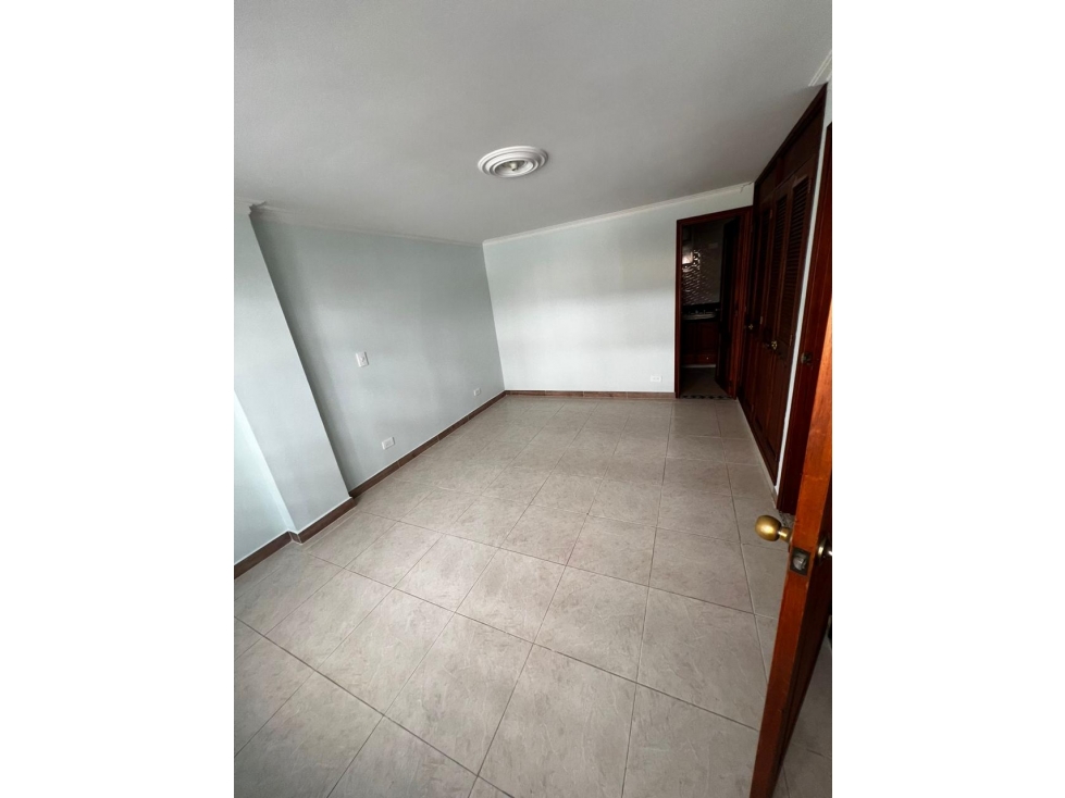 APARTAMENTO PARA EL VENTA EN LAURELES — foto 4