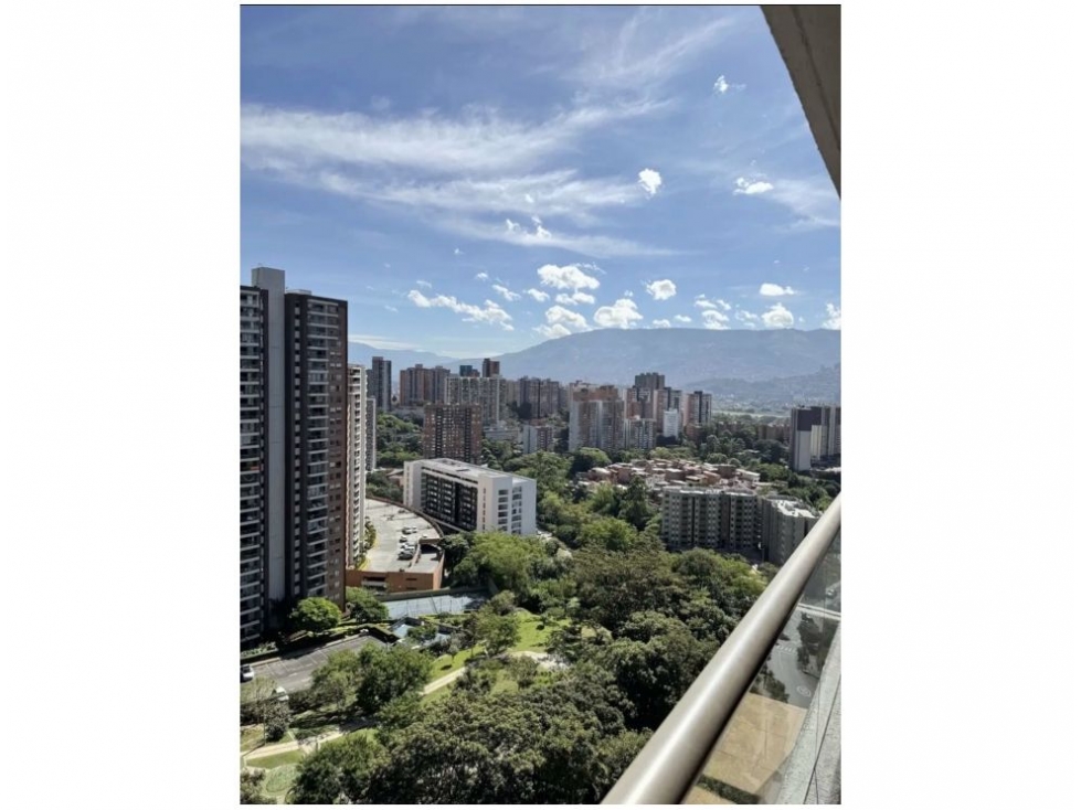 APARTAMENTO EN VENTA LOMA DE LOS BERNAL — foto 4