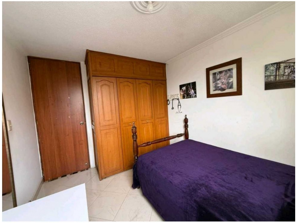 APARTAMENTO EN VENTA LOMA DE LOS BERNAL PARTE BAJA — foto 3