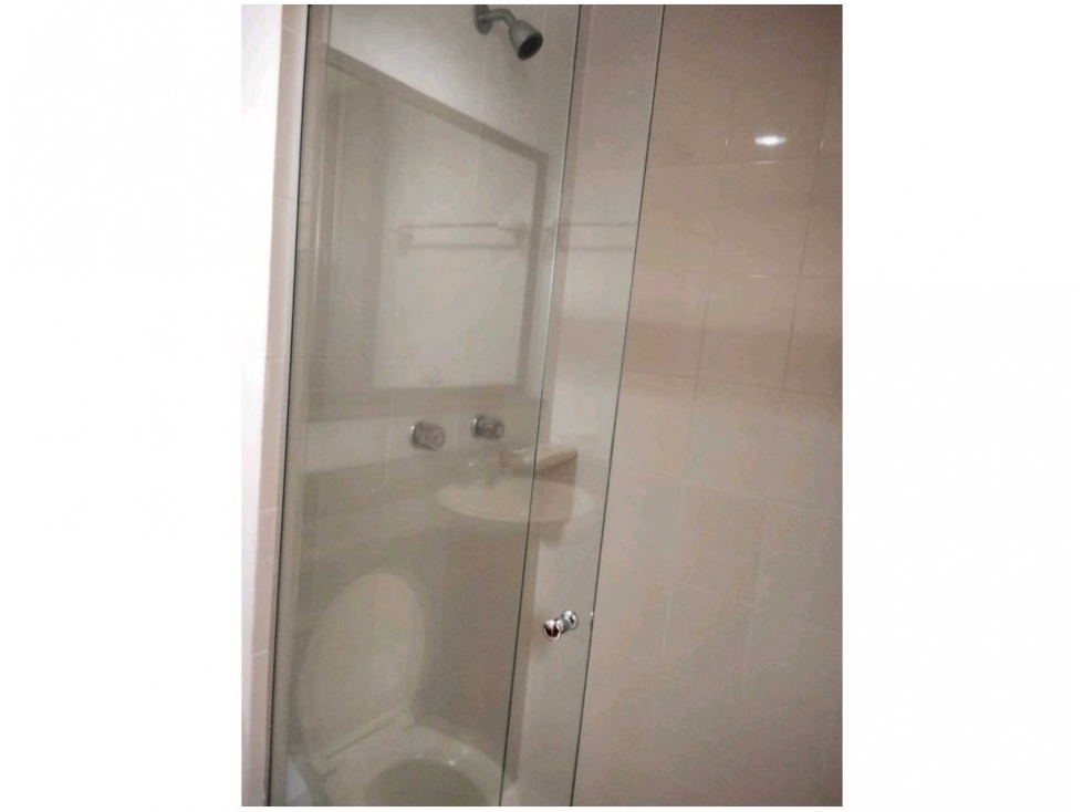 APARTAMENTO EN VENTA LOMA DE LOS BERNAL PARTE BAJA — foto 4