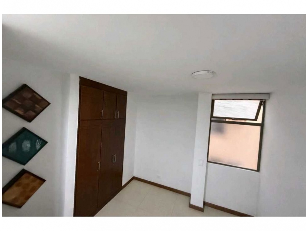 VENTA APARTAMENTO LOMA DE LOS BERNAL RANGO 7 — foto 4
