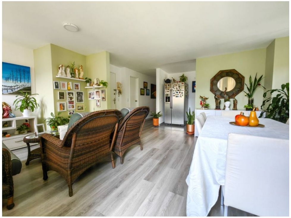 APARTAMENTO EN VENTA REMODELADO CONQUISTADORES — foto 4