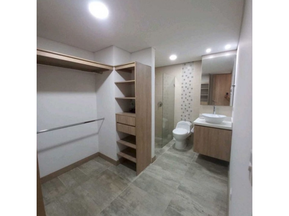 APARTAMENTO EN VENTA LAURELES NOGAL — foto 4