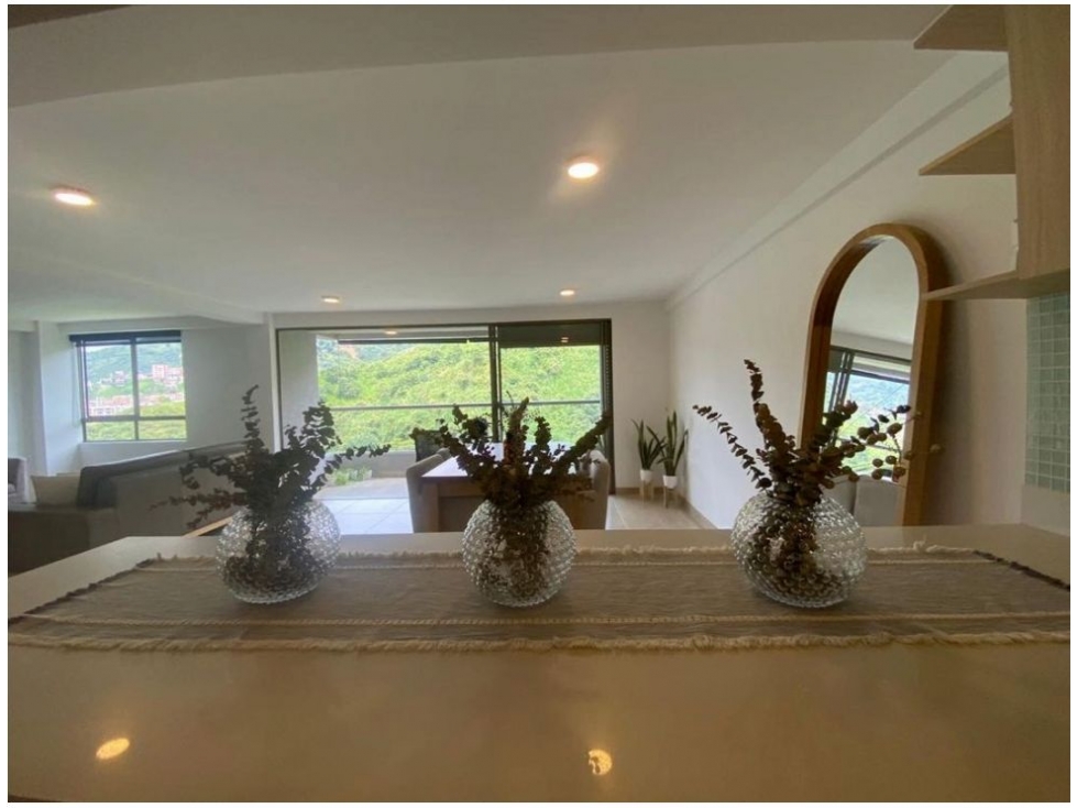 APARTAMENTO EN VENTA LOMA DE LOS BERNAL — foto 4