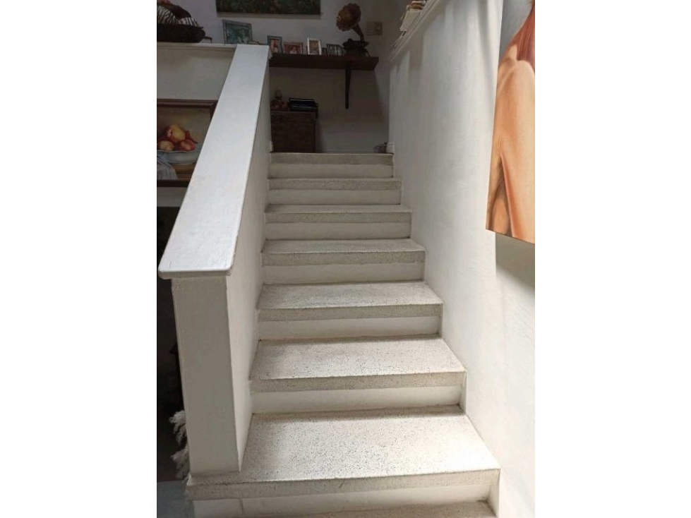 CASA EN VENTA UNIDFAMILIAR FLORESTA A UNA CUADRA DEL PARQUE — foto 4