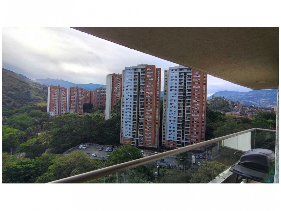 APARTAMENTO EN VENTA LOMA DE LOS BERNAL — foto 4