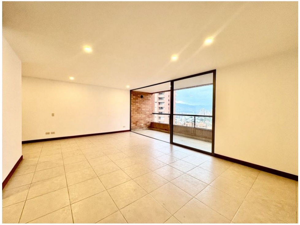 APARTAMENTO EN VENTA EL POBLADO LOS PARRA — foto 4