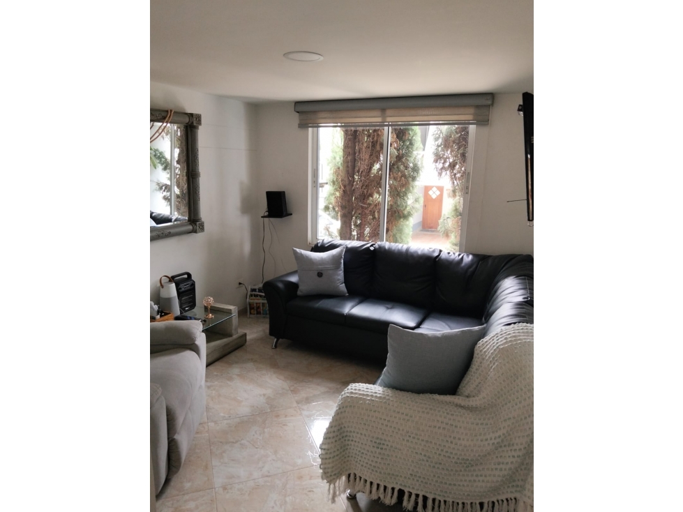 CASA EN VENTA UNIFAMILIAR LOMA DE LOS BERNAL — foto 4