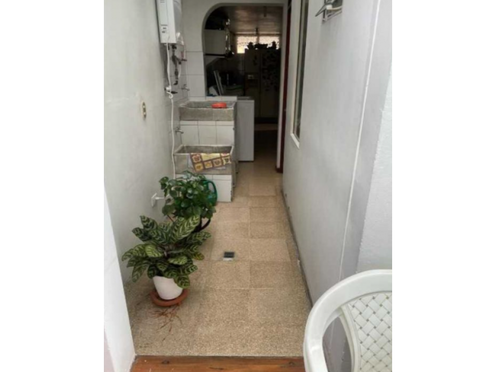 SE VENDE CASA EN LOMA DE LOS BERNAL UNIDAD COMPLETA — foto 4